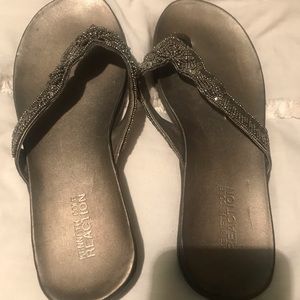 Kenneth Cole Reaction flip flops very good condition
